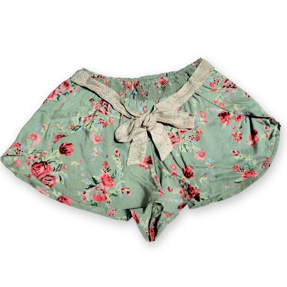 ***SOLD*** Angie Floral Wrap Side Shorts Tie Waist Med NWOT - Picture 4 of 11